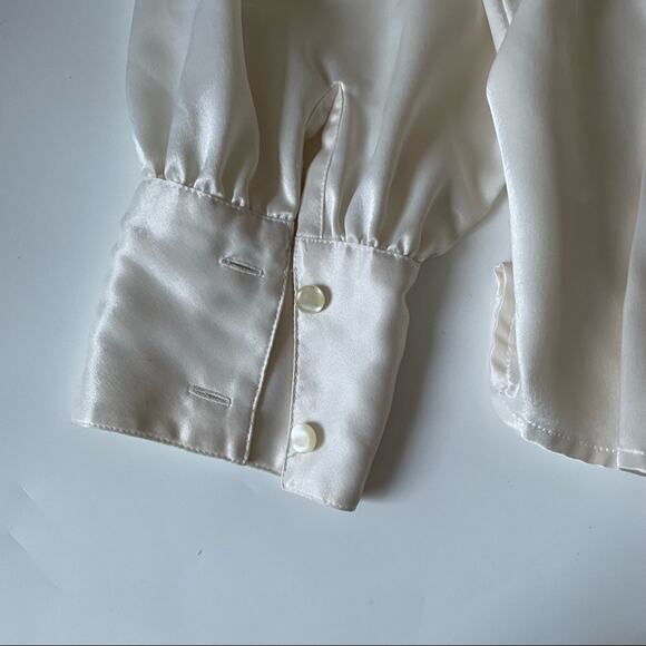 Vintage 1980s Satin Blouse Lace Floral Collar Button Down Made in Korea White 10 - Picture 5 of 11